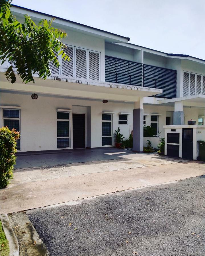 Juniper Homestay Putrajaya Presint 11 Esterno foto